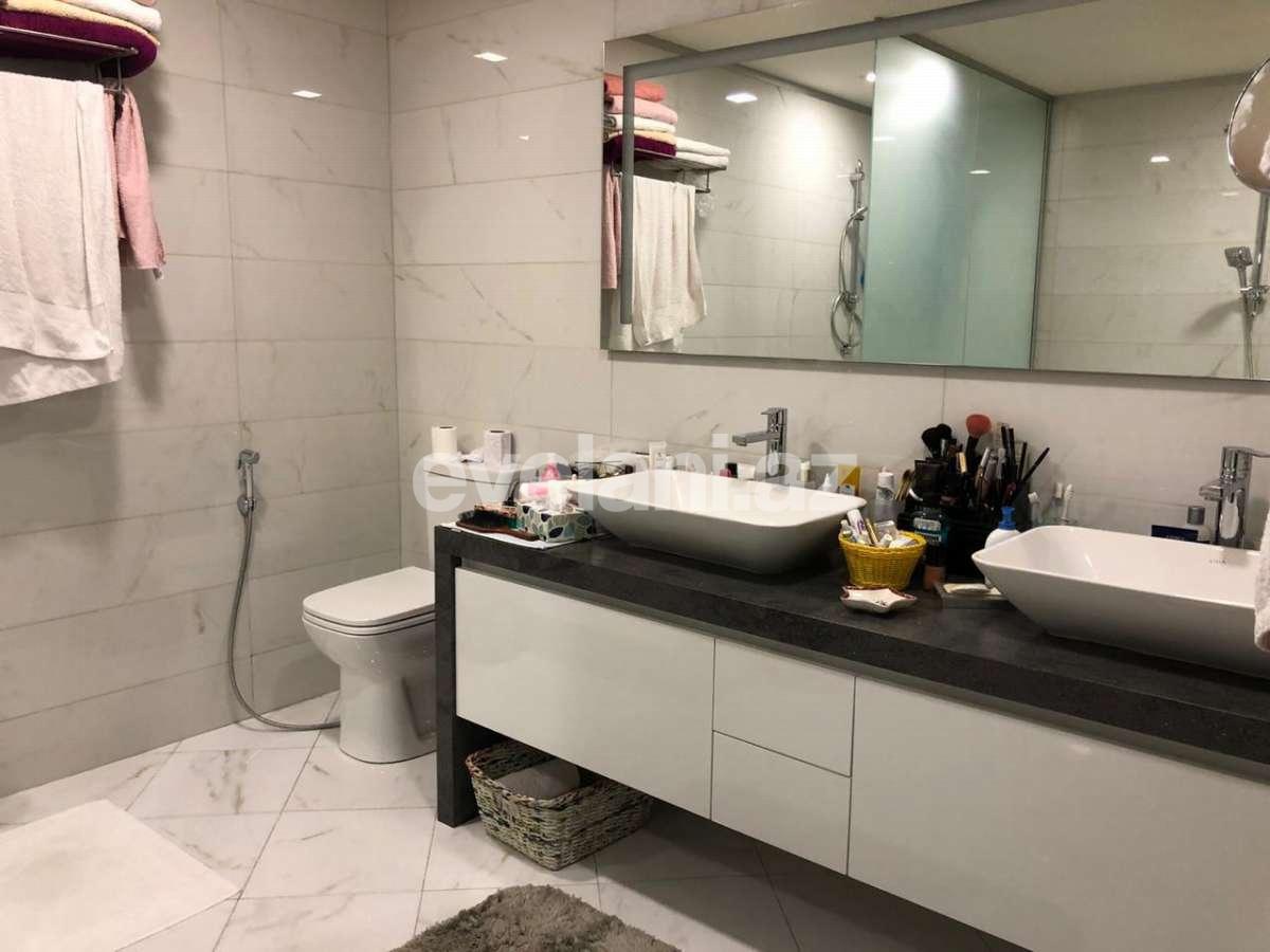 Satılır, yeni tikili, 5 otaqlı, 264 m², 28 may m.