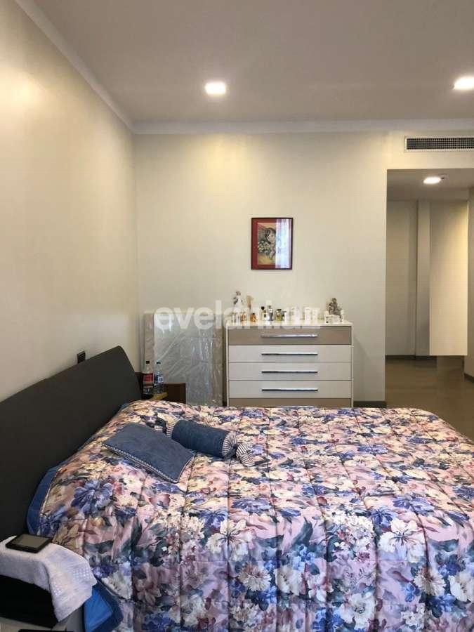 Satılır, yeni tikili, 5 otaqlı, 264 m², 28 may m.