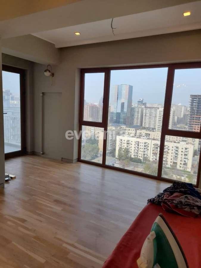 Satılır, yeni tikili, 4 otaqlı, 196 m², Şah İsmayıl Xətai m.