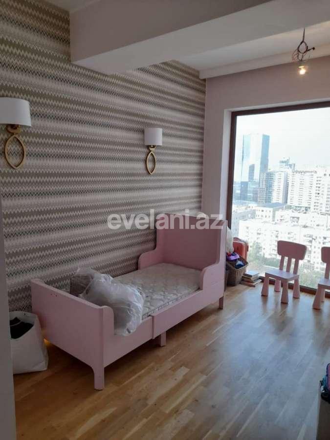 Satılır, yeni tikili, 4 otaqlı, 196 m², Şah İsmayıl Xətai m.