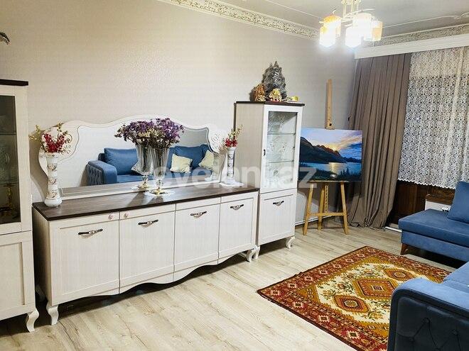 Satılır, köhnə tikili, 4 otaqlı, 120 m², Neftçilər m.