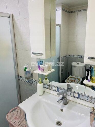 Satılır, köhnə tikili, 4 otaqlı, 120 m², Neftçilər m.