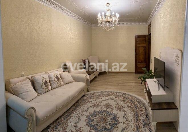 Satılır, köhnə tikili, 4 otaqlı, 120 m², Neftçilər m.