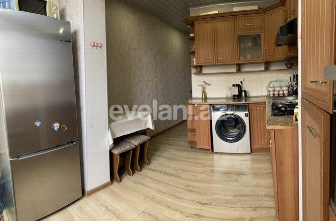 Satılır, köhnə tikili, 4 otaqlı, 120 m², Neftçilər m.