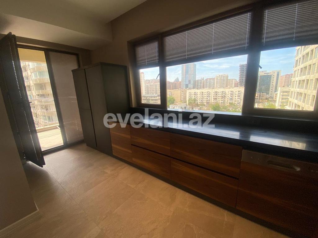 Satılır, yeni tikili, 4 otaqlı, 196 m², Şah İsmayıl Xətai m.