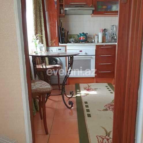 Satılır, köhnə tikili, 3 otaqlı, 80 m², Neftçilər m.