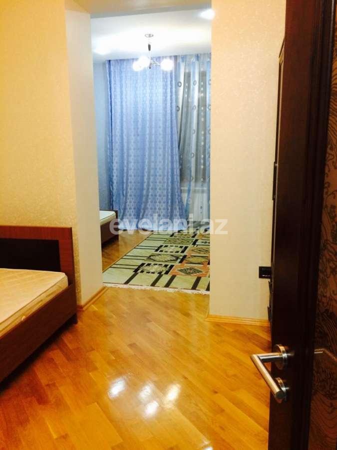 Satılır, köhnə tikili, 3 otaqlı, 100 m², Elmlər Akademiyası m.