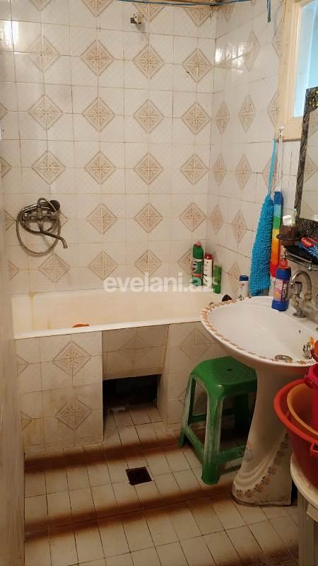 Sale, old building, 2 room, 55 m², Neftchilar m.