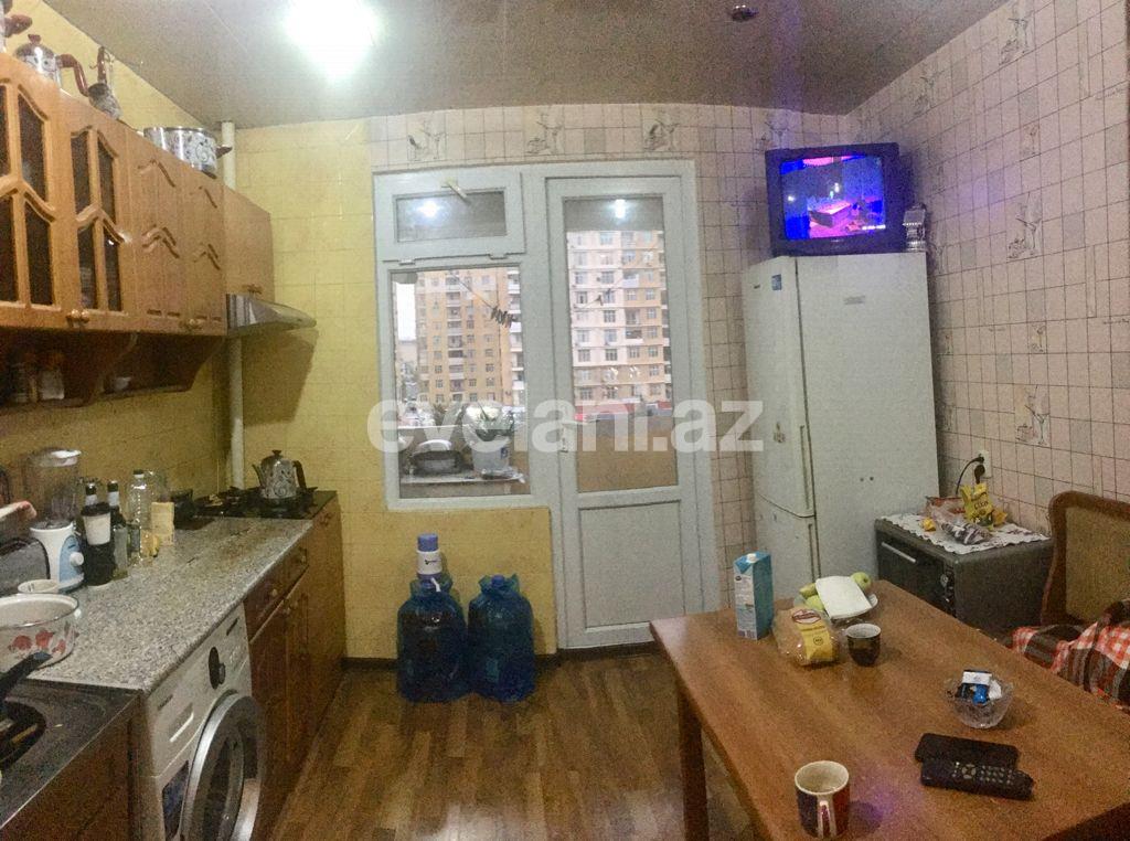 Sale, old building, 3 room, 80 m², Hazi Aslanov m.