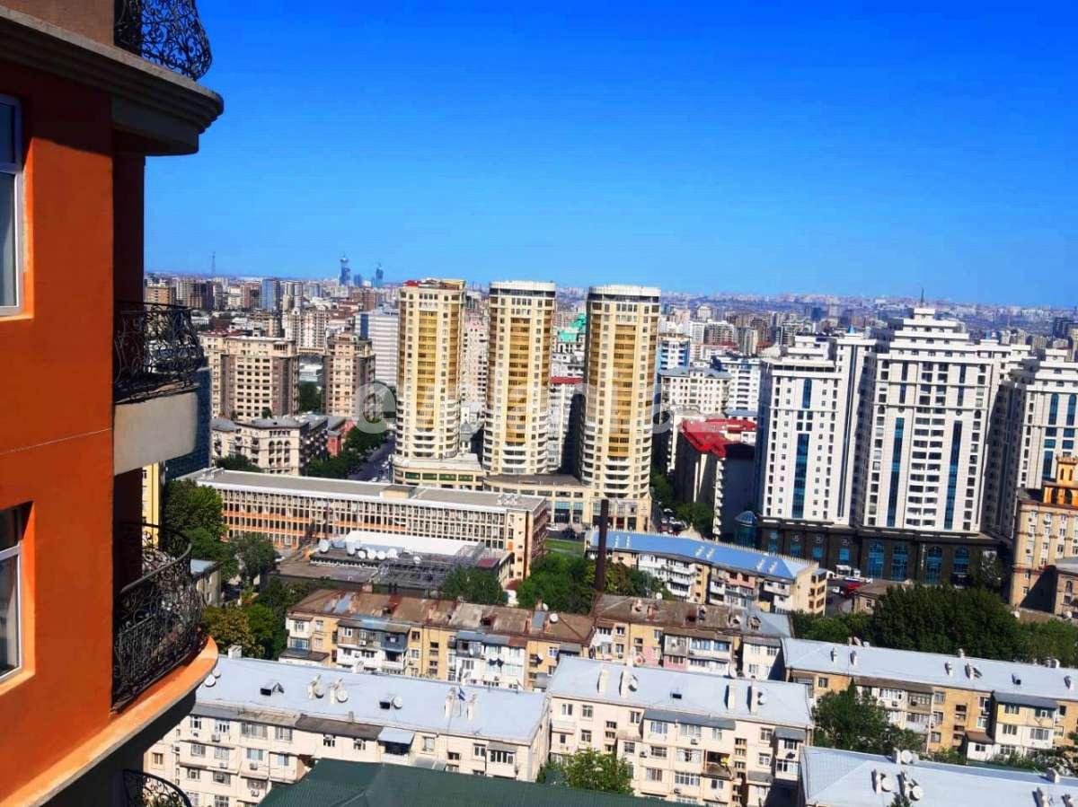 Satılır, yeni tikili, 4 otaqlı, 205 m², Elmlər Akademiyası m.