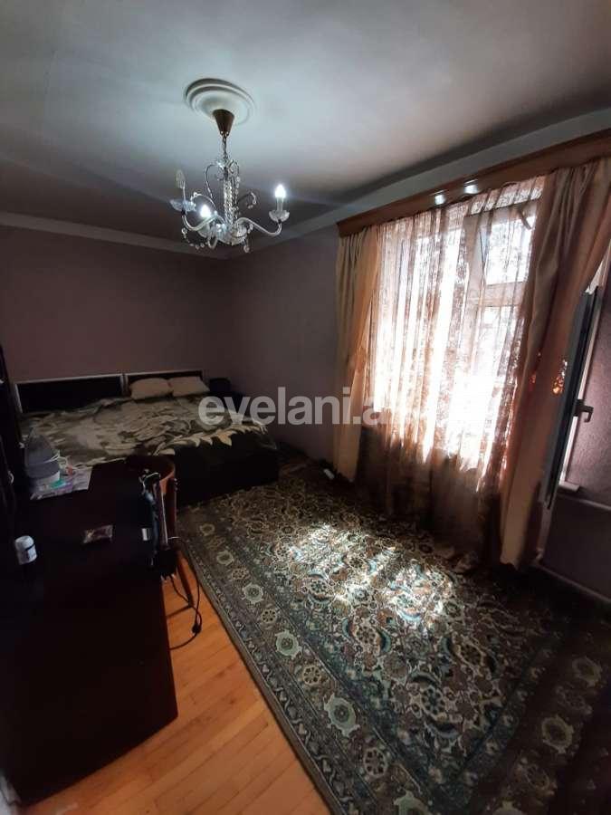 Sale, old building, 3 room, 70 m², Inshaatchilar m.