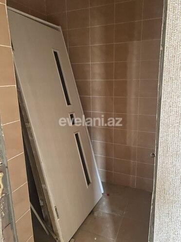 Satılır, köhnə tikili, 2 otaqlı, 66.2 m², İnşaatçılar m.