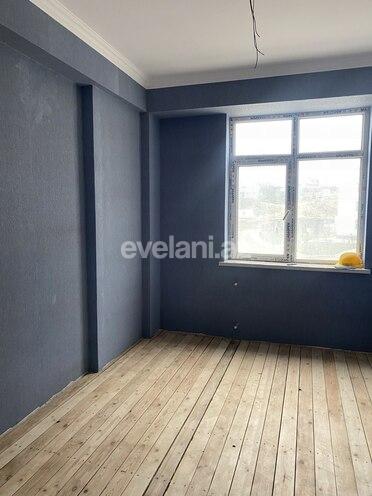 Satılır, köhnə tikili, 2 otaqlı, 66.2 m², İnşaatçılar m.