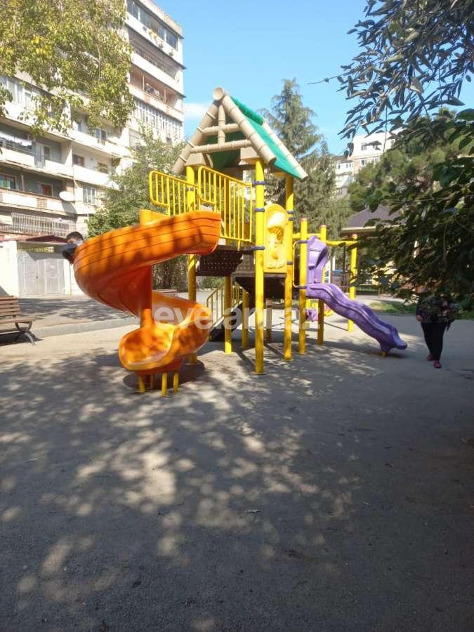 Satılır, köhnə tikili, 3 otaqlı, 60 m², Gənclik m.