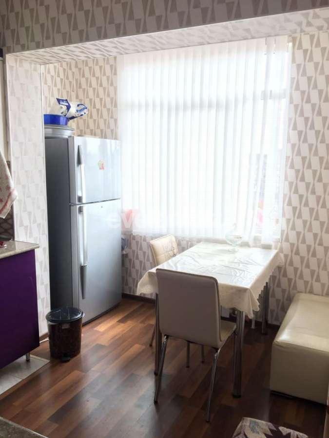 Satılır, köhnə tikili, 3 otaqlı, 60 m², Gənclik m.