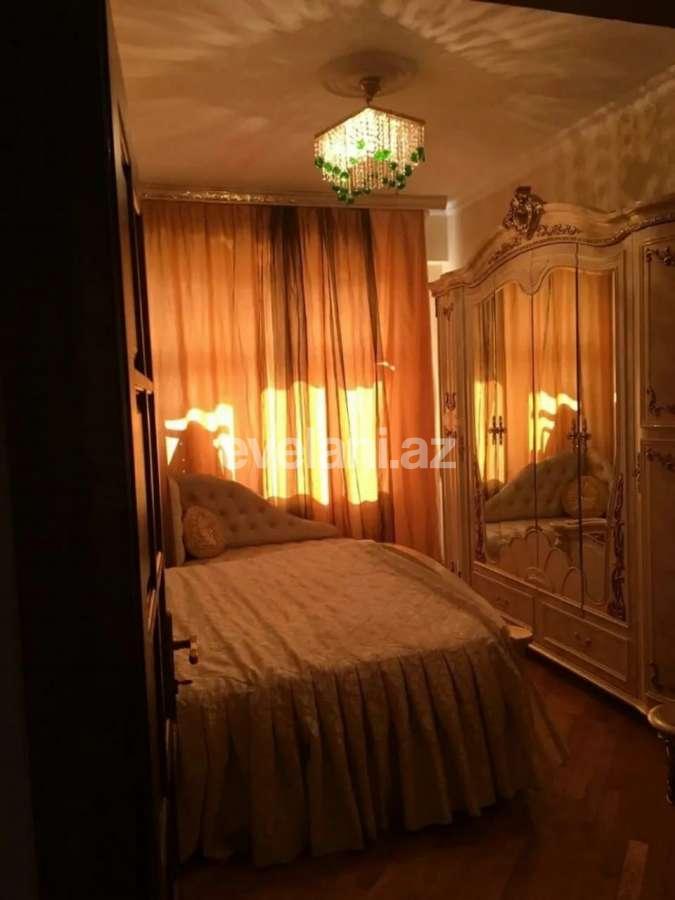 Satılır, yeni tikili, 2 otaqlı, 83 m², İnşaatçılar m.