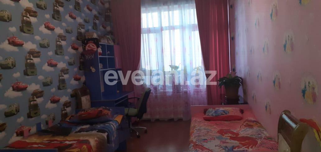 Satılır, yeni tikili, 3 otaqlı, 135 m², İnşaatçılar m.