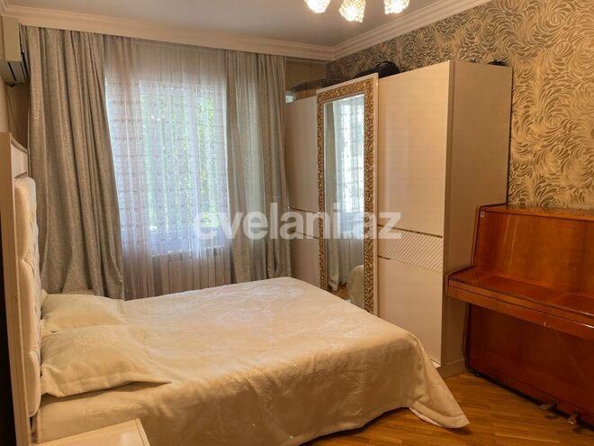 Satılır, köhnə tikili, 4 otaqlı, 90 m², İnşaatçılar m.