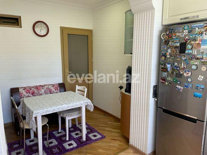 Satılır, köhnə tikili, 4 otaqlı, 90 m², İnşaatçılar m.