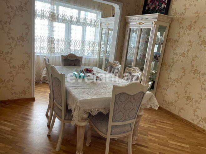 Satılır, köhnə tikili, 4 otaqlı, 90 m², İnşaatçılar m.