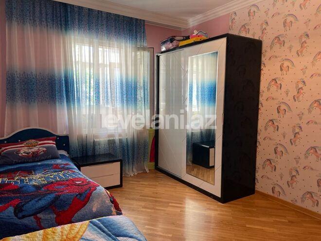 Satılır, köhnə tikili, 4 otaqlı, 90 m², İnşaatçılar m.