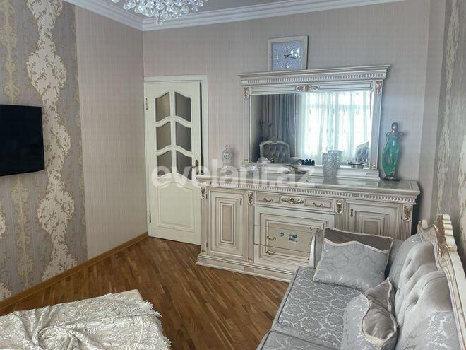 Satılır, köhnə tikili, 4 otaqlı, 90 m², İnşaatçılar m.