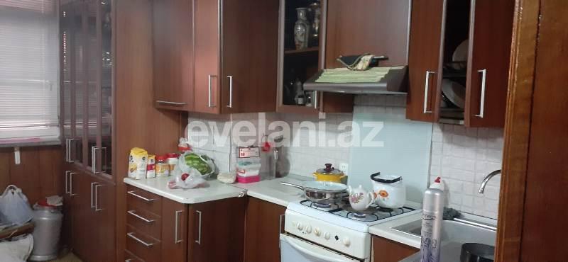Satılır, köhnə tikili, 3 otaqlı, 85 m², İnşaatçılar m.