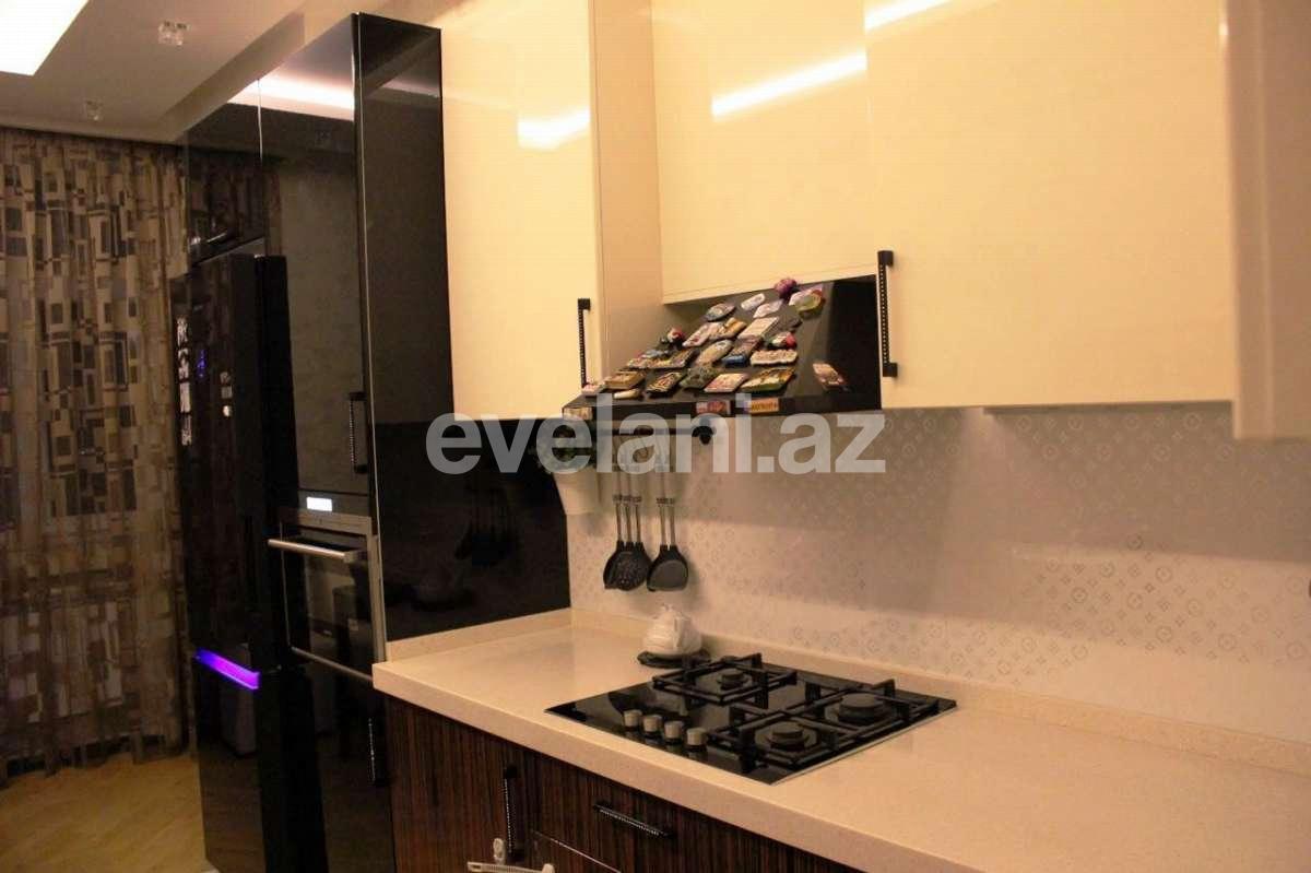 Satılır, yeni tikili, 3 otaqlı, 140 m², İnşaatçılar m.