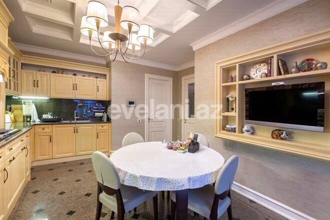 Продаётся, новостройка, 4-комнаты, 250 m², Низами m.