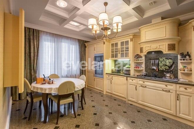 Продаётся, новостройка, 4-комнаты, 250 m², Низами m.