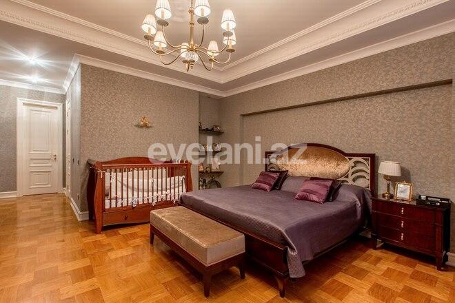 Продаётся, новостройка, 4-комнаты, 250 m², Низами m.