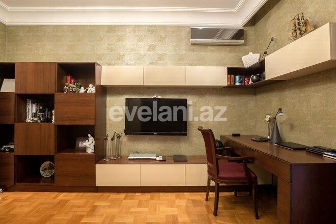 Продаётся, новостройка, 4-комнаты, 250 m², Низами m.