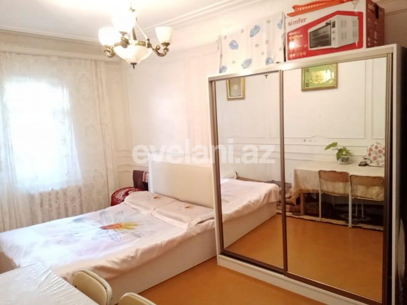 Sale, old building, 4 room, 90 m², Khalglar Doslugu m.