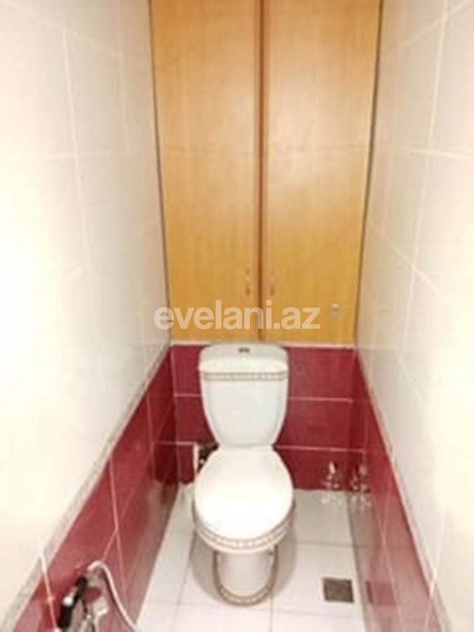 Sale, old building, 4 room, 90 m², Khalglar Doslugu m.