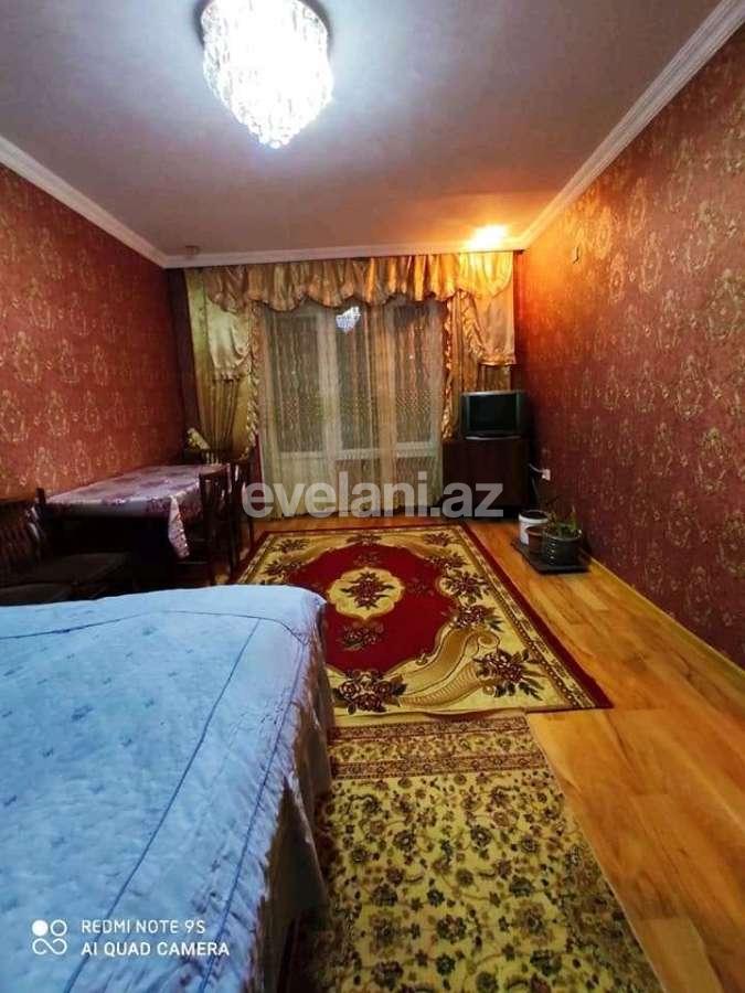 Satılır, köhnə tikili, 3 otaqlı, 70 m², Qara Qarayev m.