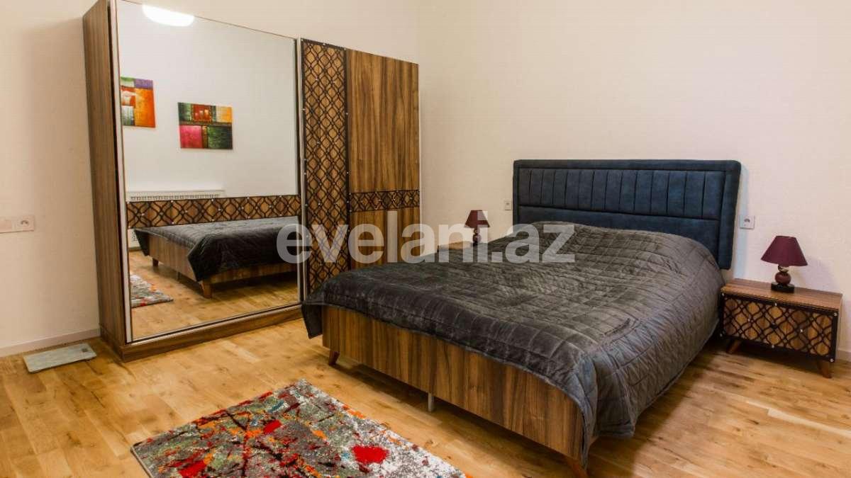 Продаётся, вторичка, 3-комнаты, 65 m², Сахил m.