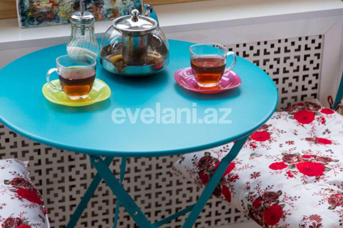 Продаётся, вторичка, 3-комнаты, 65 m², Сахил m.