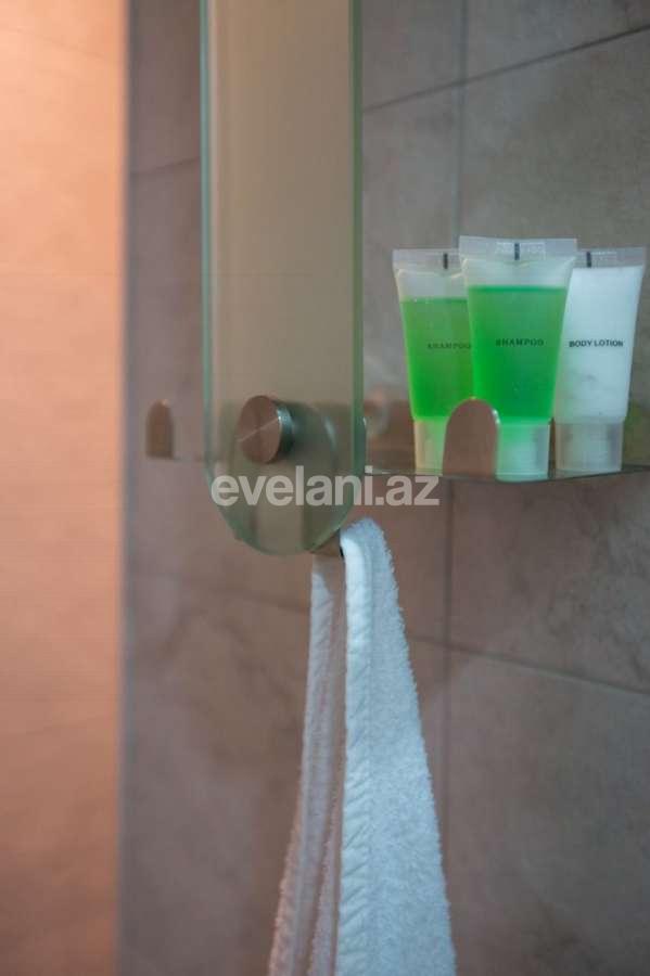 Продаётся, вторичка, 3-комнаты, 65 m², Сахил m.