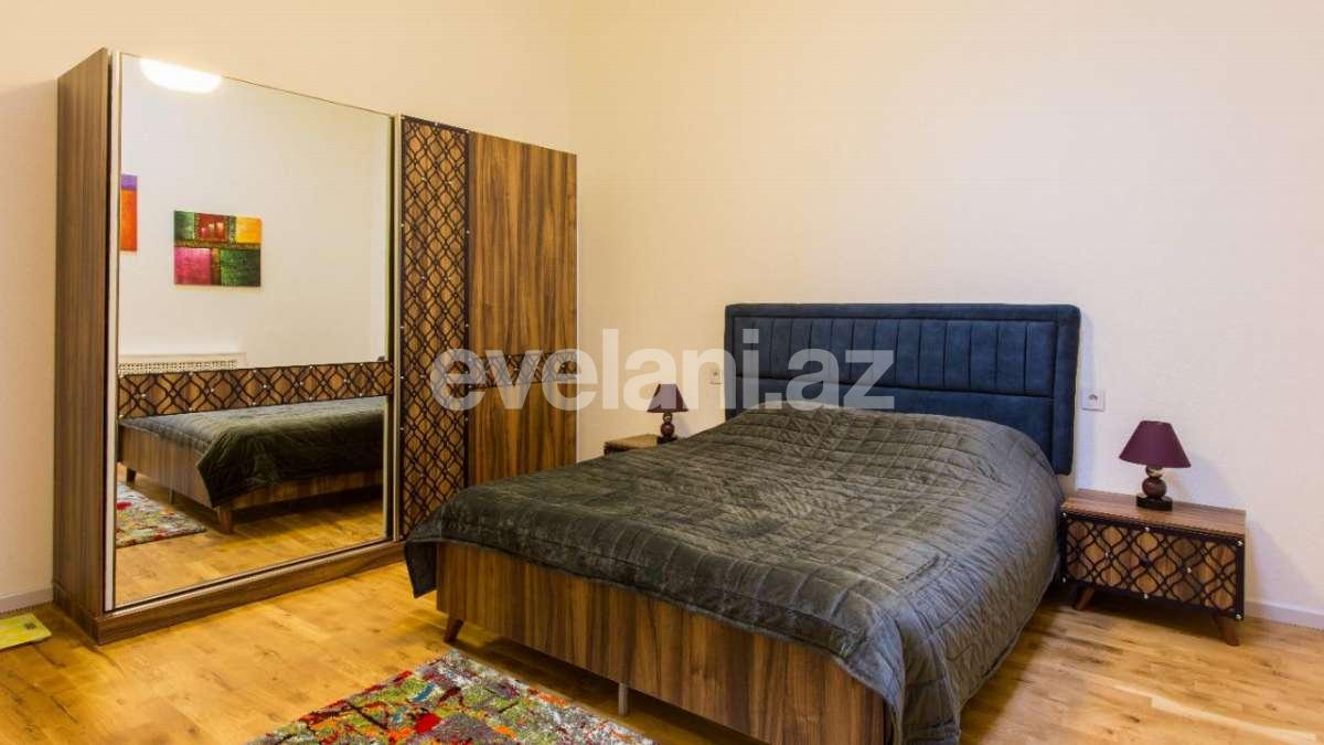 Продаётся, вторичка, 3-комнаты, 65 m², Сахил m.