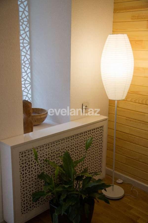 Продаётся, вторичка, 3-комнаты, 65 m², Сахил m.