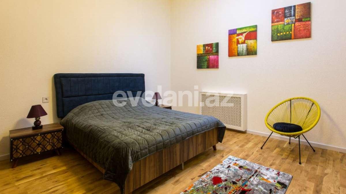 Продаётся, вторичка, 3-комнаты, 65 m², Сахил m.