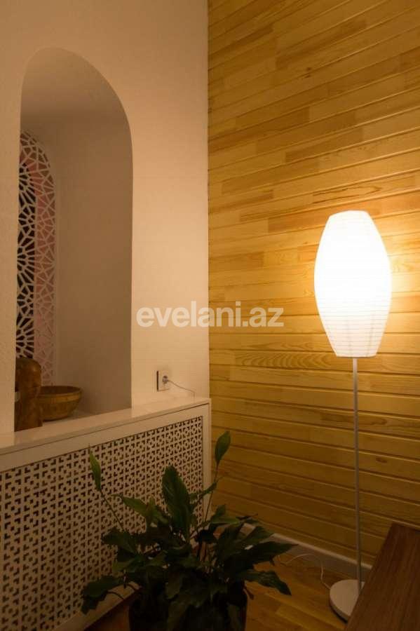 Продаётся, вторичка, 3-комнаты, 65 m², Сахил m.