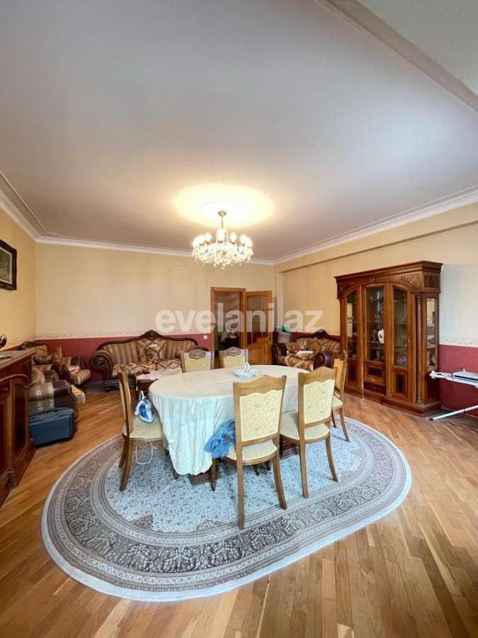 Satılır, yeni tikili, 3 otaqlı, 130 m², 28 may m.