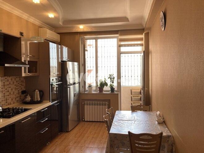 Satılır, yeni tikili, 3 otaqlı, 115 m², İnşaatçılar m.