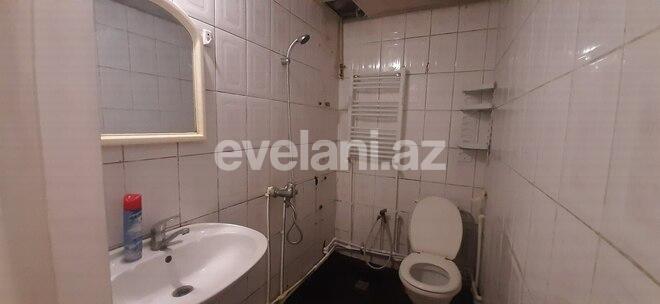 Sale, old building, 2 room, 55 m², Inshaatchilar m.