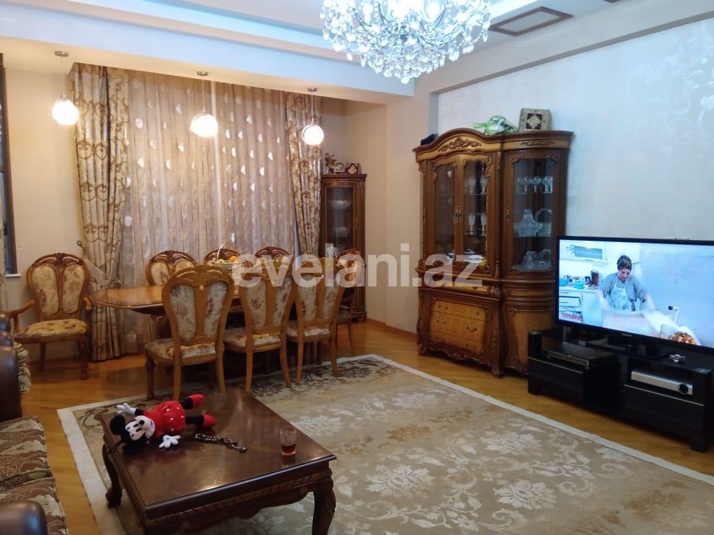Kirayə verilir, yeni tikili, 3 otaqlı, 138 m²