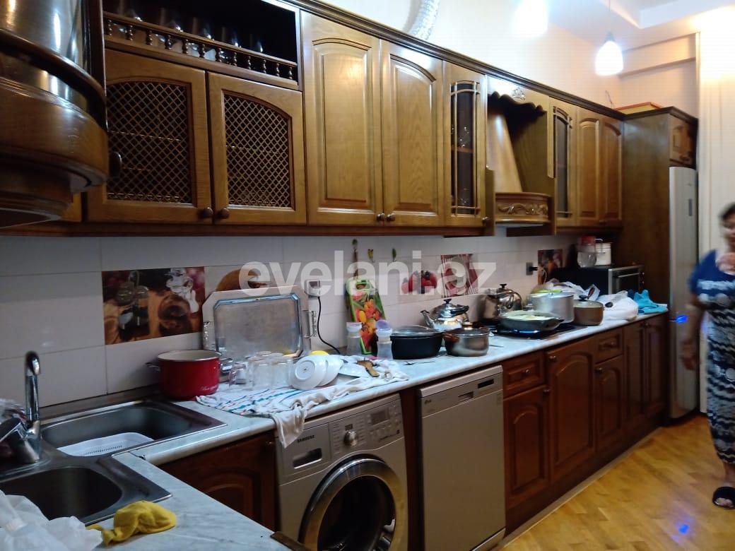 Kirayə verilir, yeni tikili, 3 otaqlı, 138 m²