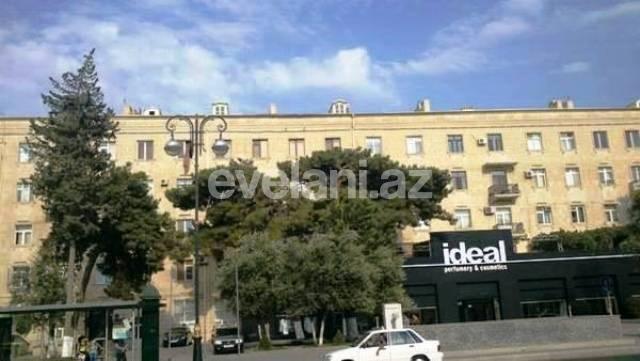 Kirayə verilir, köhnə tikili, 3 otaqlı, 75 m², Elmlər Akademiyası m.