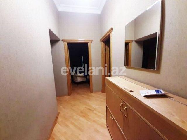 Kirayə verilir, köhnə tikili, 3 otaqlı, 75 m², Elmlər Akademiyası m.