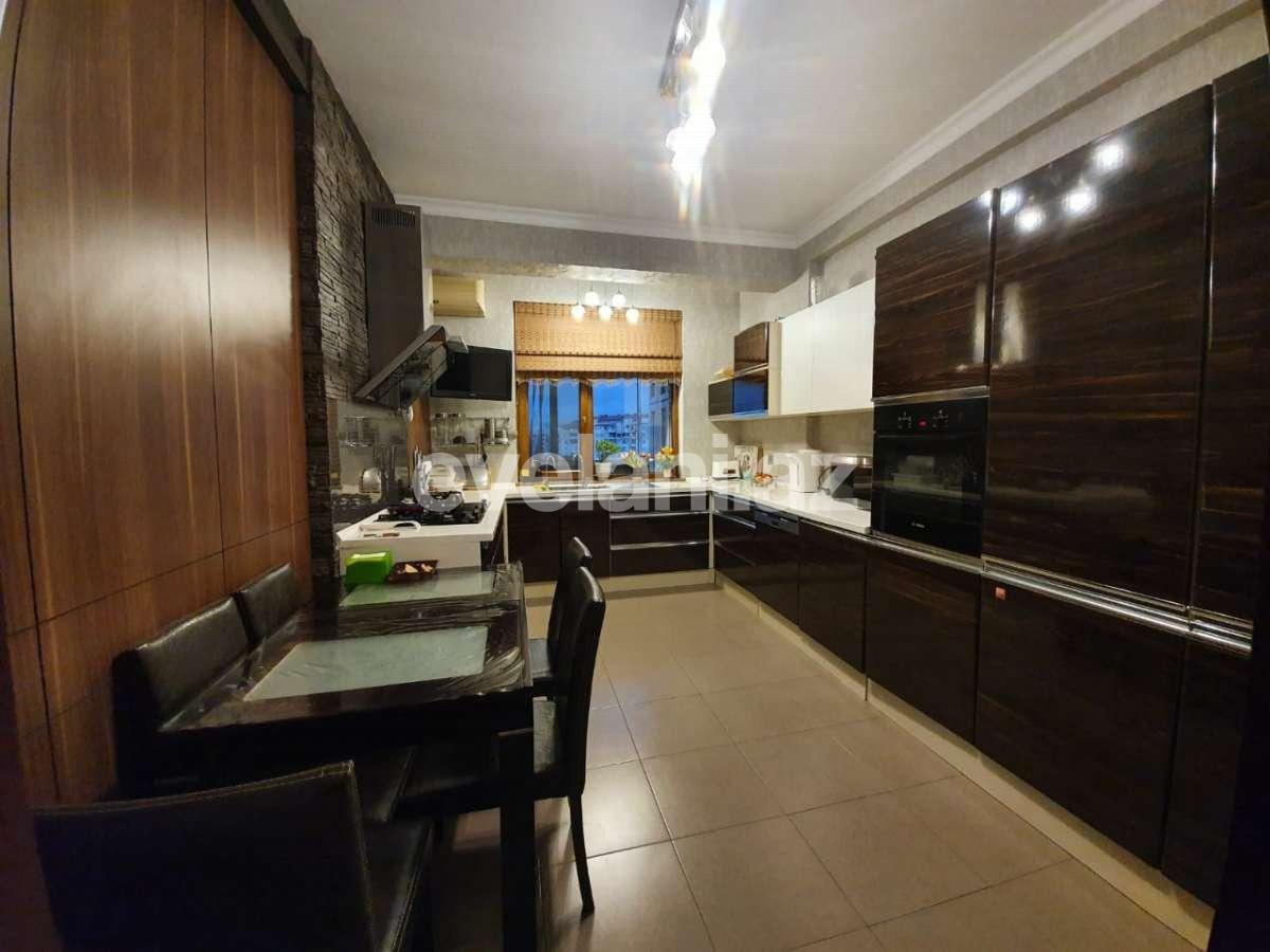 Satılır, yeni tikili, 5 otaqlı, 180 m², Gənclik m.